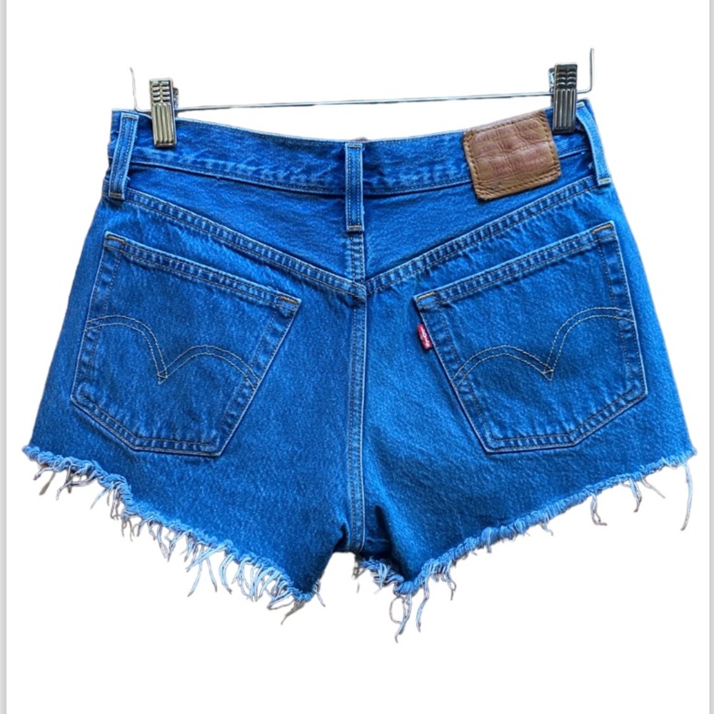 Levi’s 501 Womens cut-off Jean fringe shorts